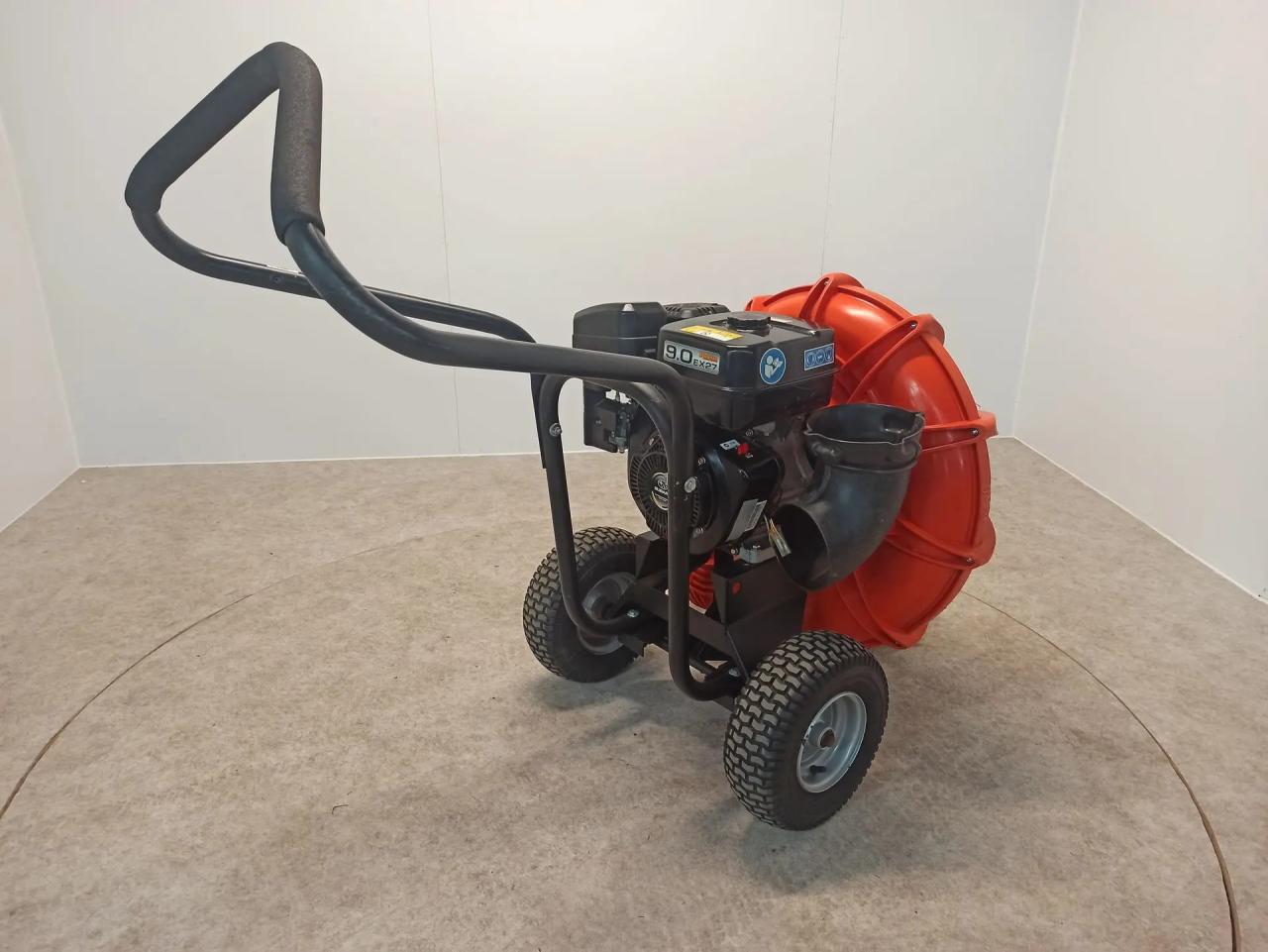 Billy Goat F900s Bladblazer