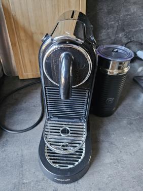 Zgan Krups Nespresso Magimix cupmachine met melkopschuimer