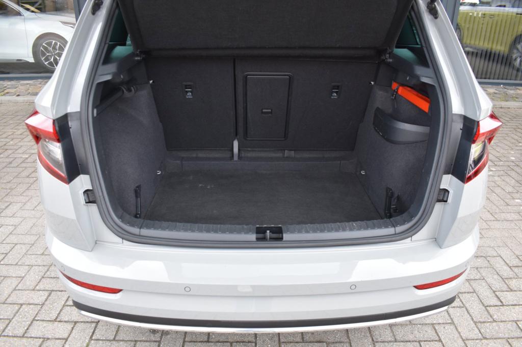 Skoda Karoq 1.5 tsi act sportline | camera | nap | stoelverwarming | apple 