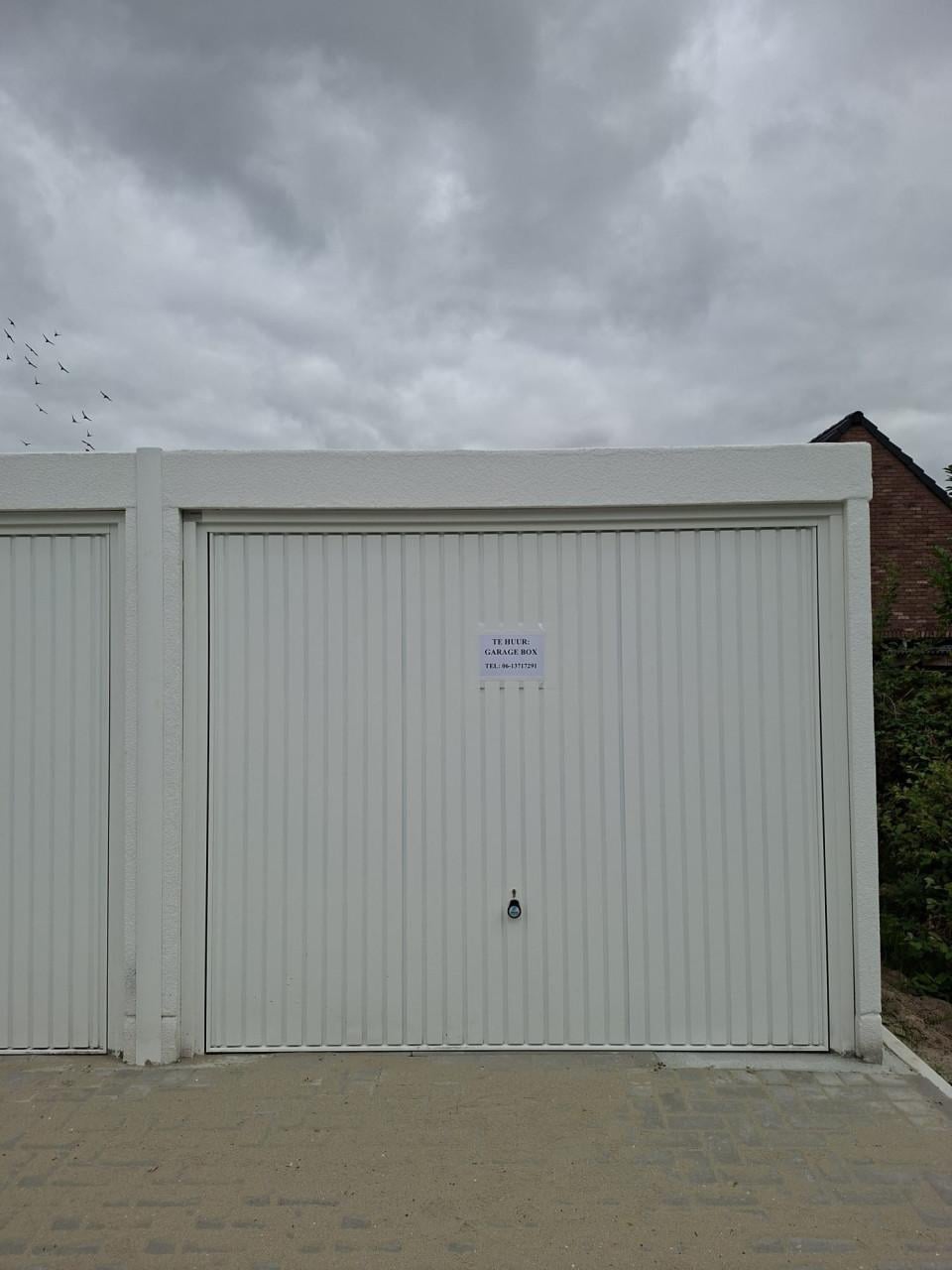 TE HUUR NIEUWE GARAGEBOXEN IN CLINGE