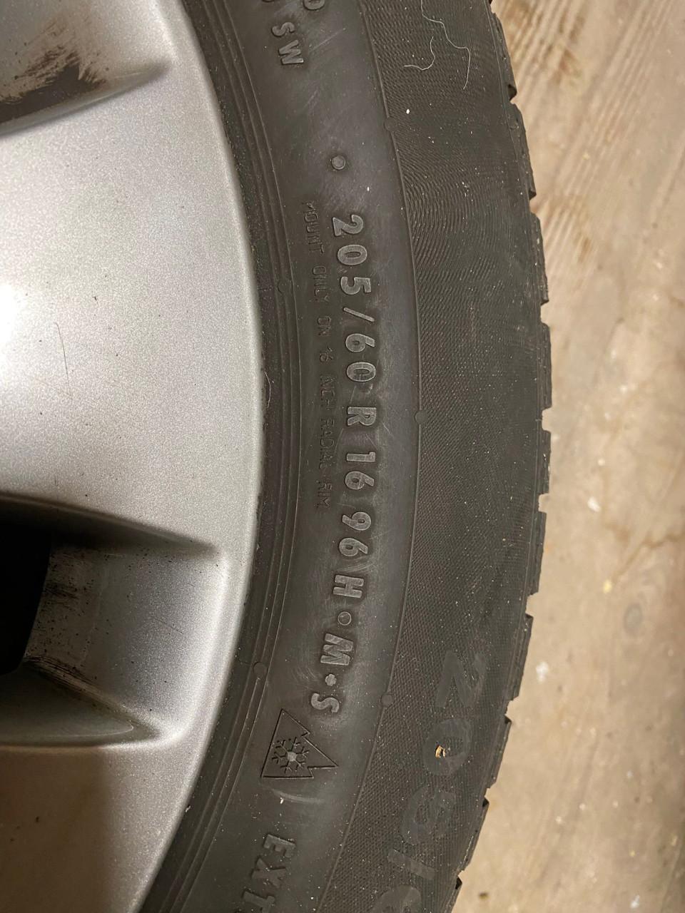 Audi velgen met winterbanden