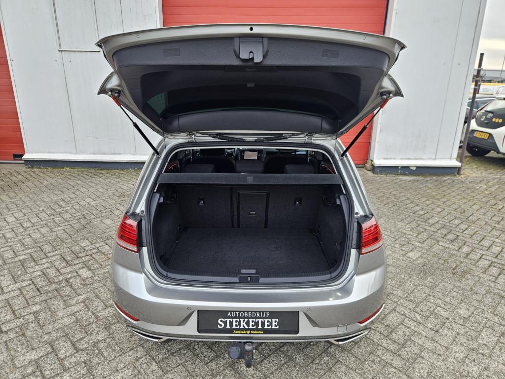 Volkswagen Golf 1.0 tsi comfortline | carplay | camera | trekhaak