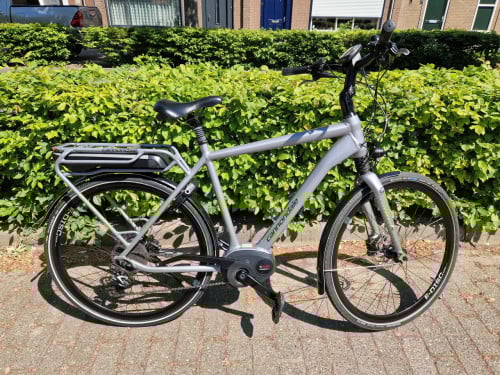 Schitterende Cannondale elektrische heren fiets met Bosch middenmotor
