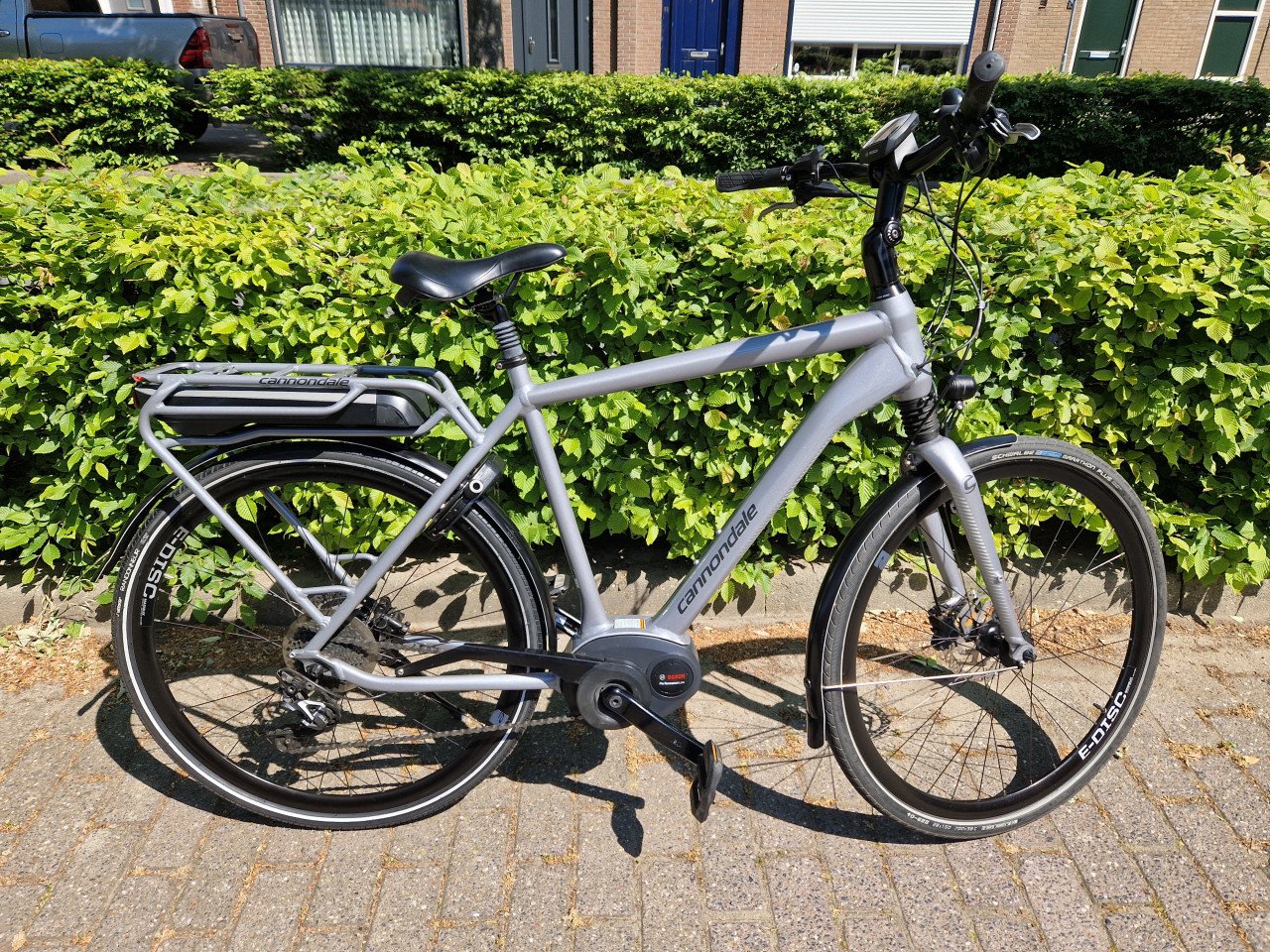 Schitterende Cannondale elektrische heren fiets met Bosch middenmotor