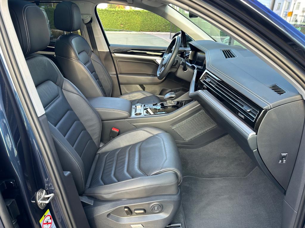 Volkswagen Touareg 3.0 tsi ehybrid 4motion elegance | panoramadak | head up