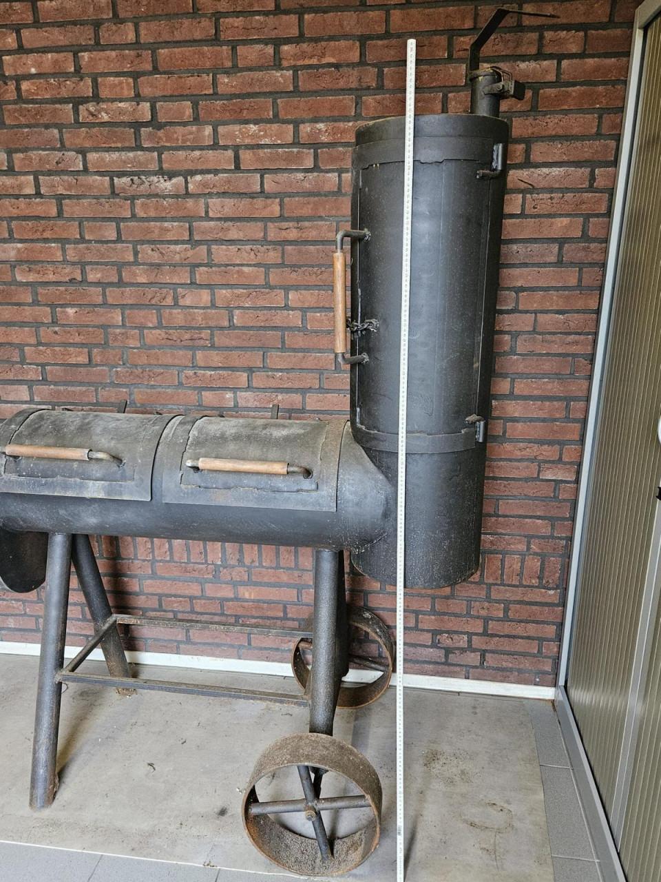 BBQ Smoker