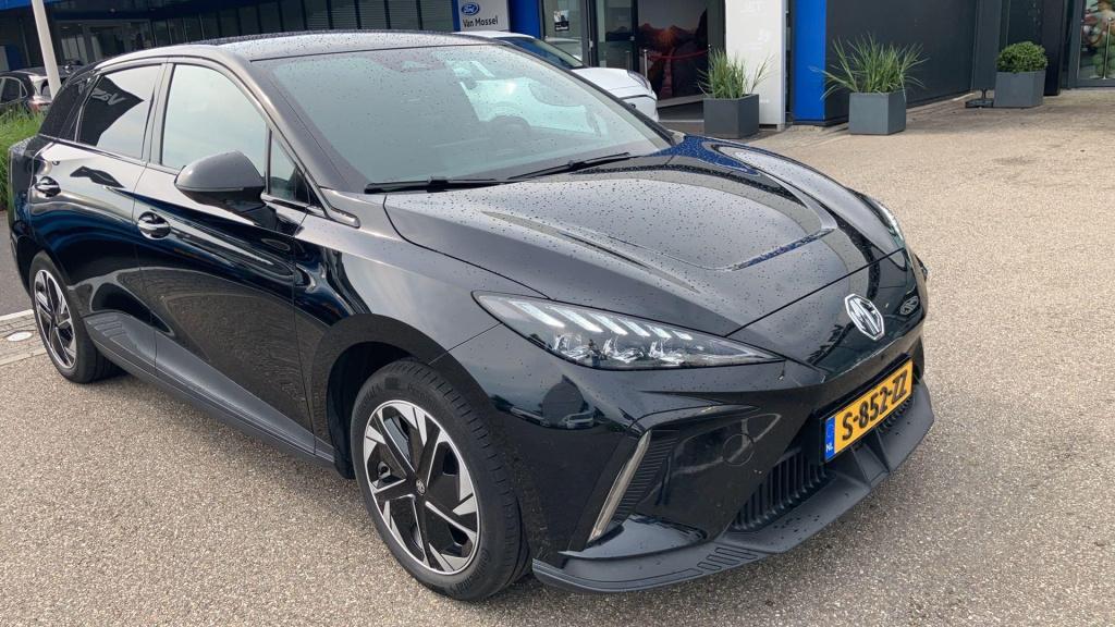 MG Mg4 Ev electric luxury 64 kwh | navi | led koplampen | 360 camera | stoe