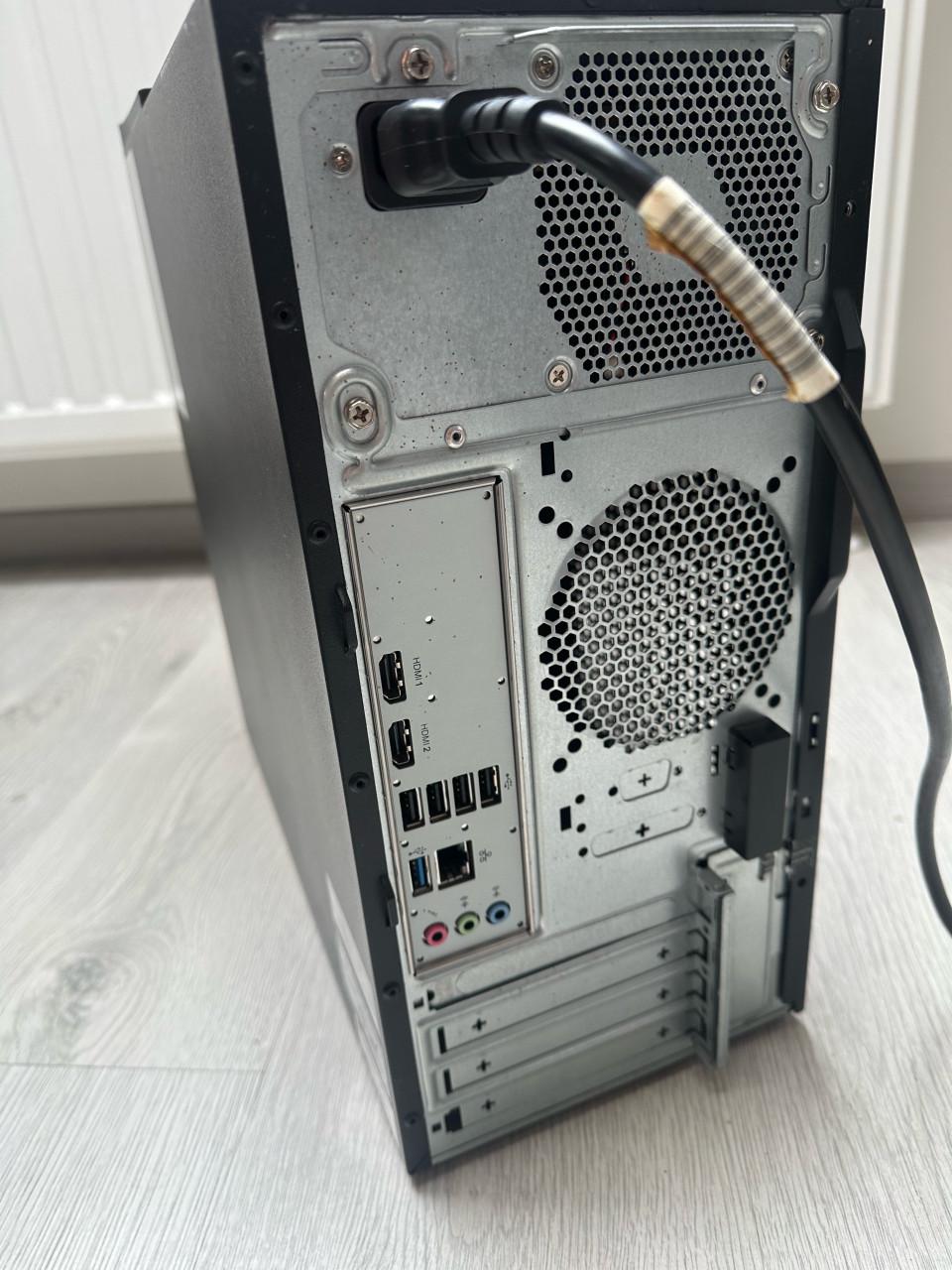 Complete set PC / Intel Core i5 / 8GB ram / Windows 11 /