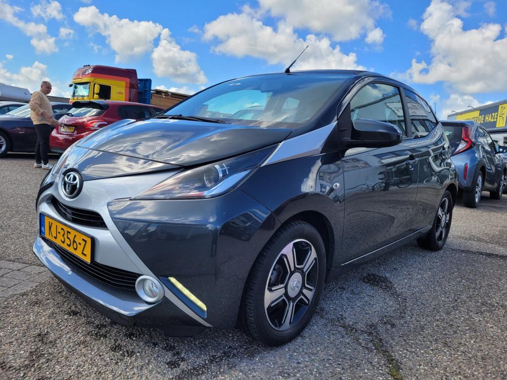 Toyota Aygo 1.0 vvt-i x-clusiv cabriodak