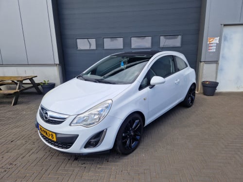 TE KOOP OPEL CORSA 1.4 16V COLOR EDITION EURO 5 ZUINIGHEIDSLABEL B