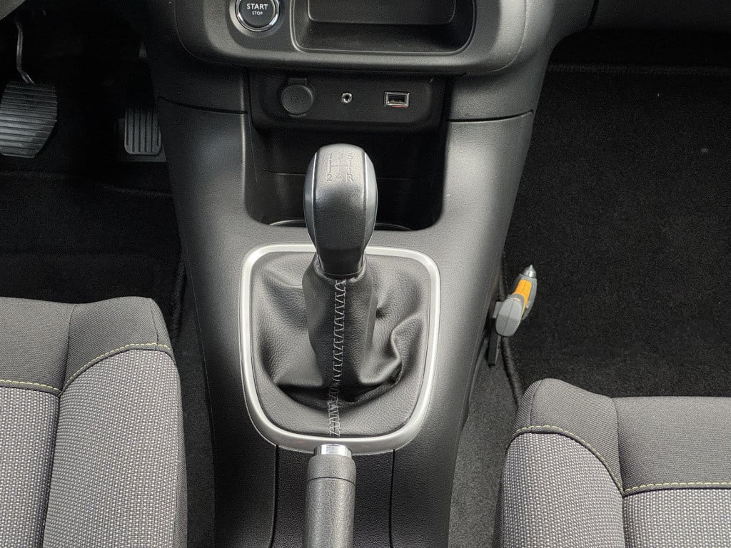 Citroen C3 1.2 puretech s&s shine panoramadak | navigatie full-map | camera