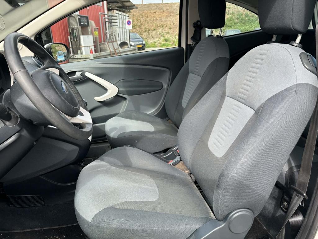 Ford KA 1.2 titanium