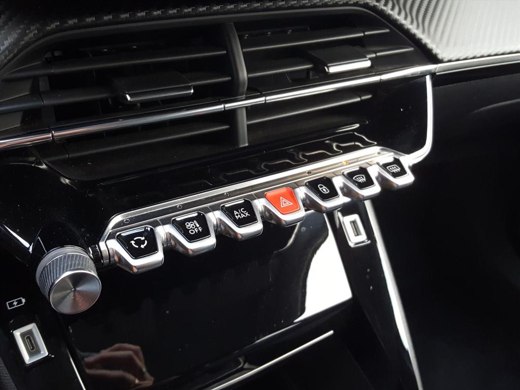 Peugeot 2008 1.2 pt 100pk allure trekhaak afneembaar | navigatie | apple ca