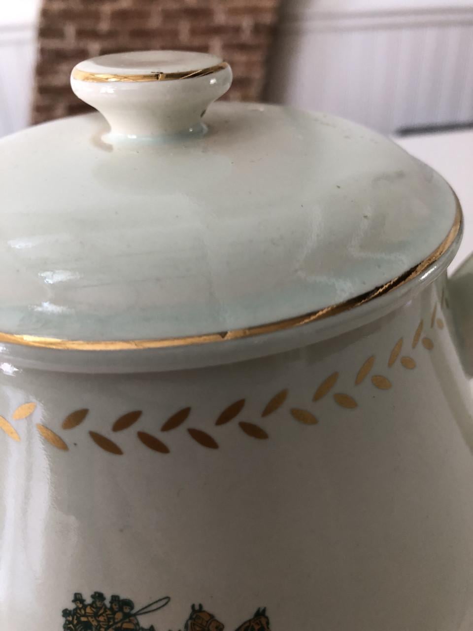 Lief brocante lichtgroen PickWick theepotje met mooie details