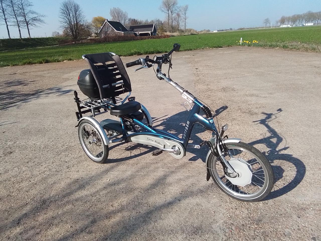 Driewielfiets kleur blauw merk. Raam