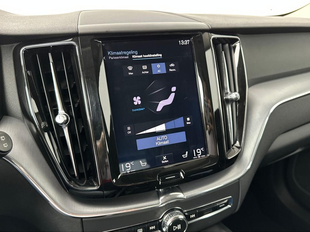 Volvo XC60 t5 253pk momentum| adap.cruise| trekhaak| leder| stoel.verw.