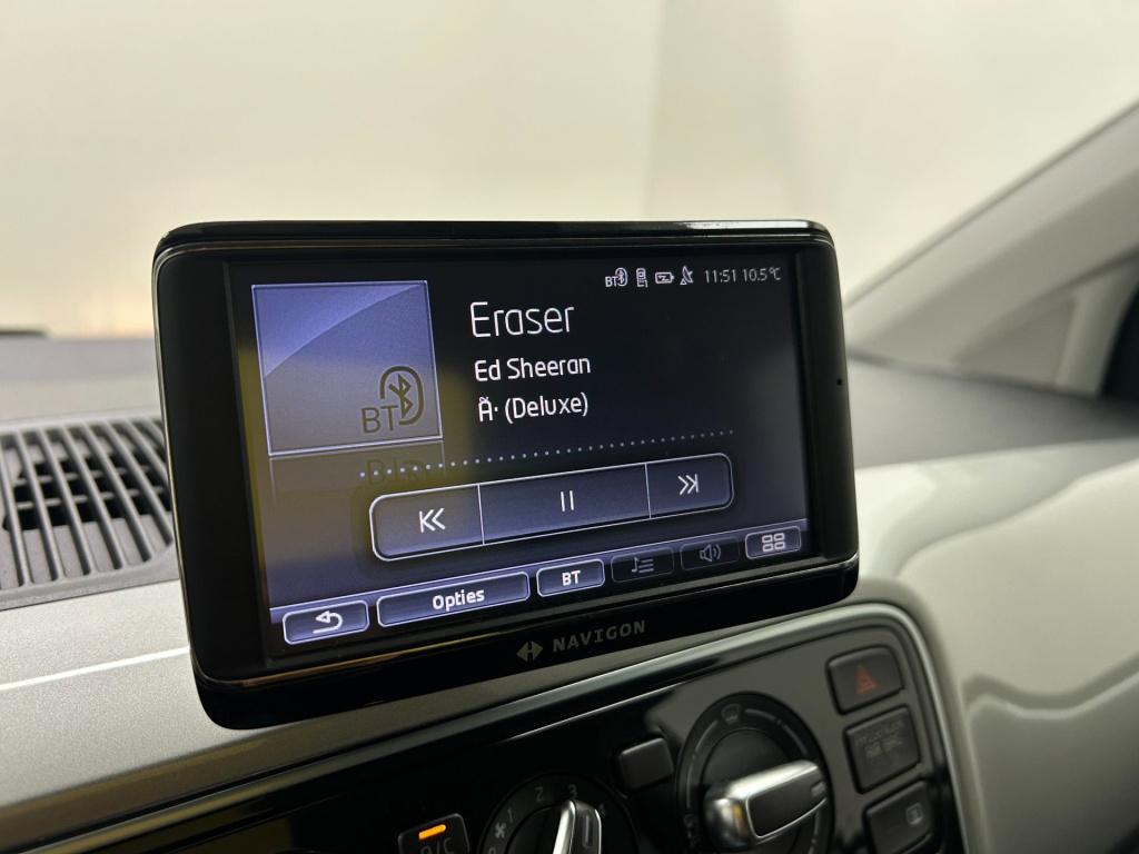 Volkswagen UP! occasion 1.0 high up! bluemotion | grijs | tweedehands volks