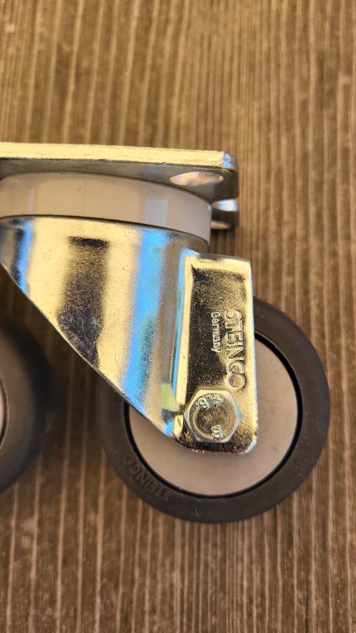 Zwenkwiel 50 mm met montageplaat (nieuw), merk Steinco