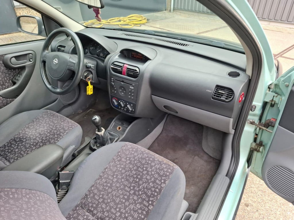 Opel Corsa 1.4-16v elegance | airco | 3-drs | nap | inruilkoopje!