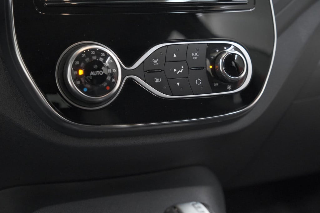 Renault Captur tce 150 edc intens | trekhaak | camera | dodehoekdetectie | 