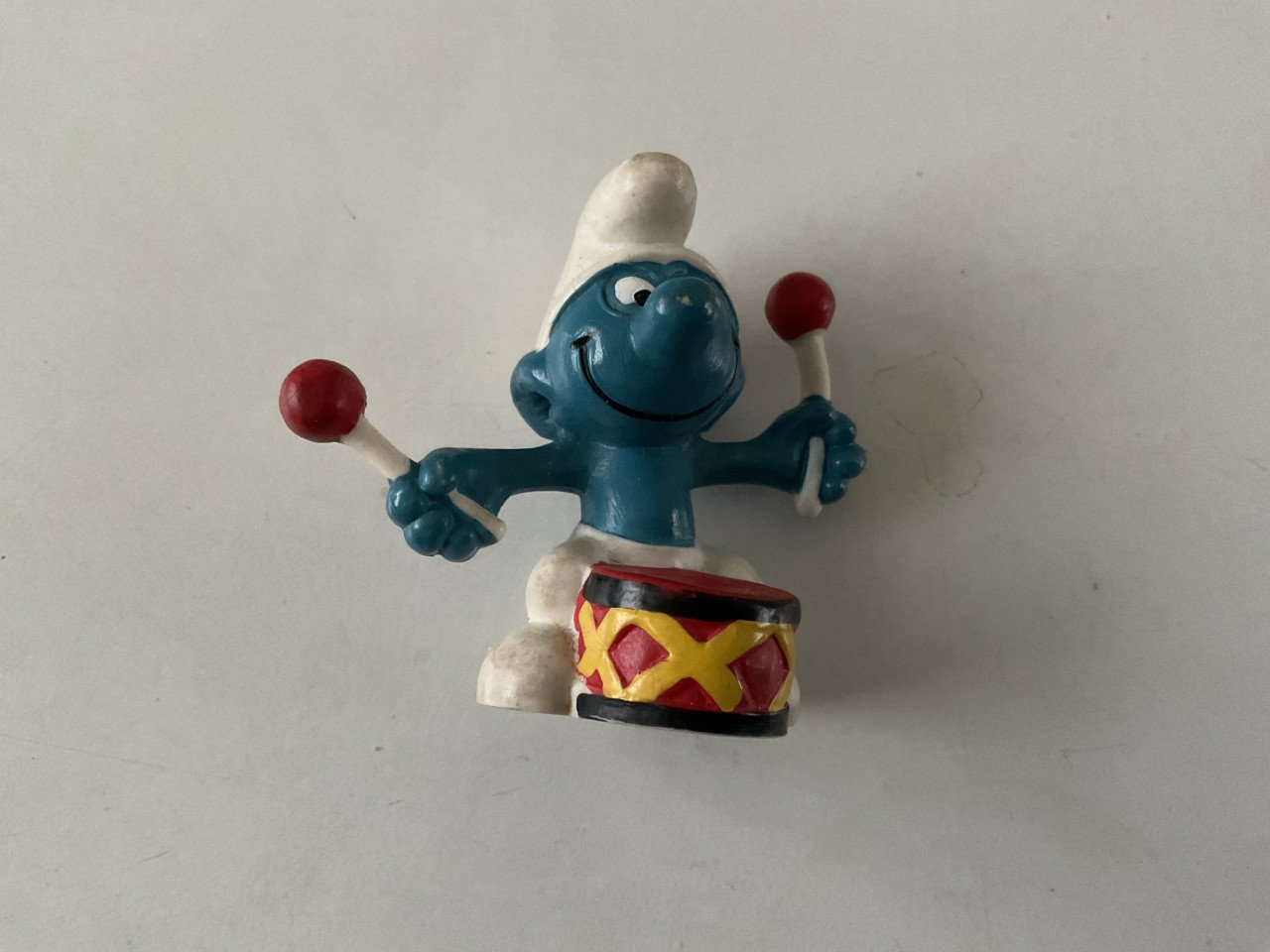 Heel veel verschillende Smurfen.  Materiaal: rubber.  Hoogte: +/- 5 cm.