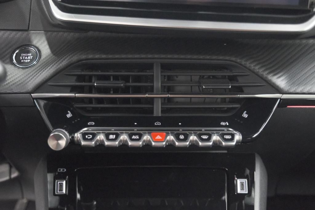 Peugeot 208 1.2 hybrid 145 e-dcs6 gt | alcantara pakket | camera | apple ca