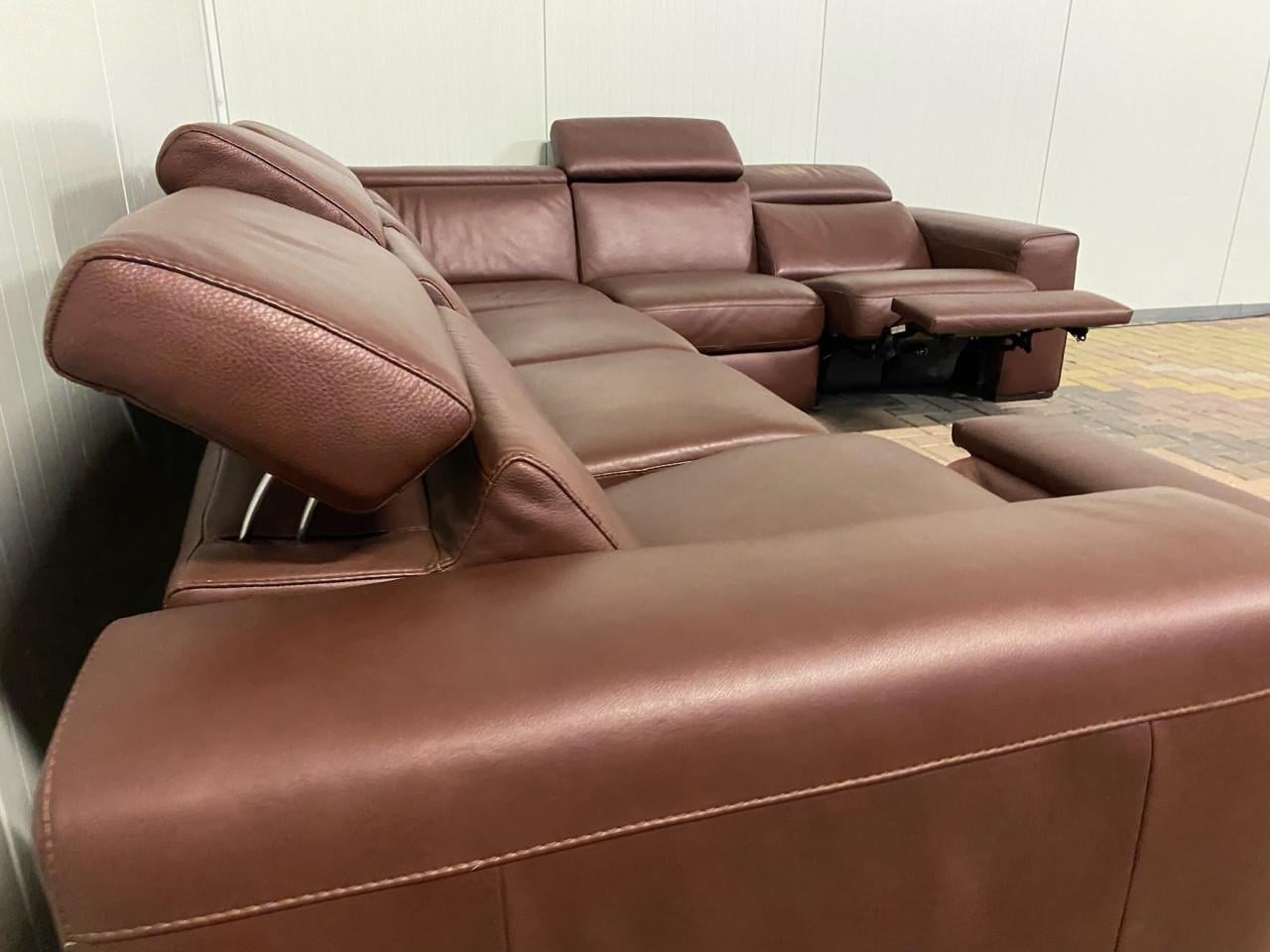 Natuzzi Simbiosi B760 leren hoekbank 343 cm met 2 relaxfuncties | Bruin