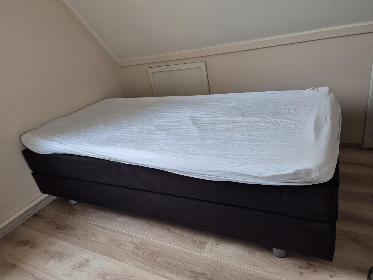 Te koop: 1 persoons boxspring
