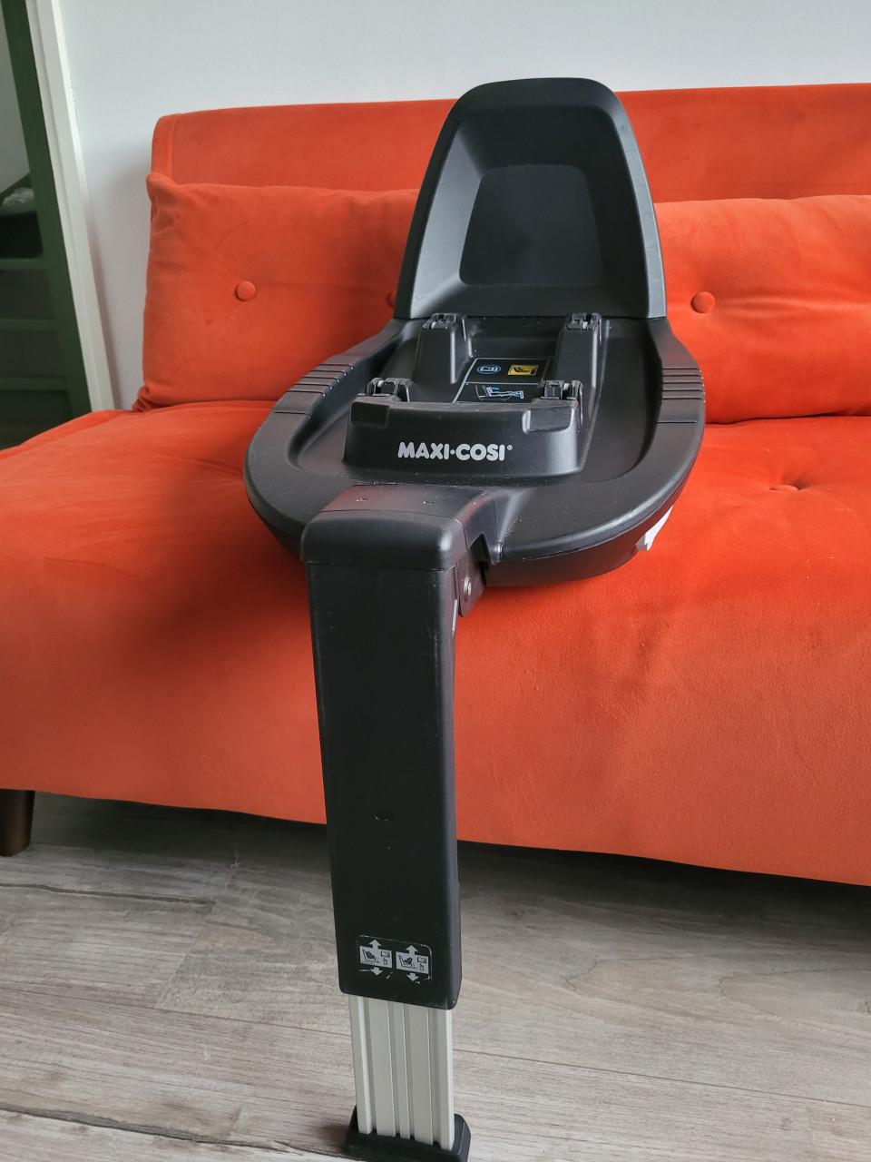 GERESERVEERD Maxi Cosi Tinca + Familyfix2