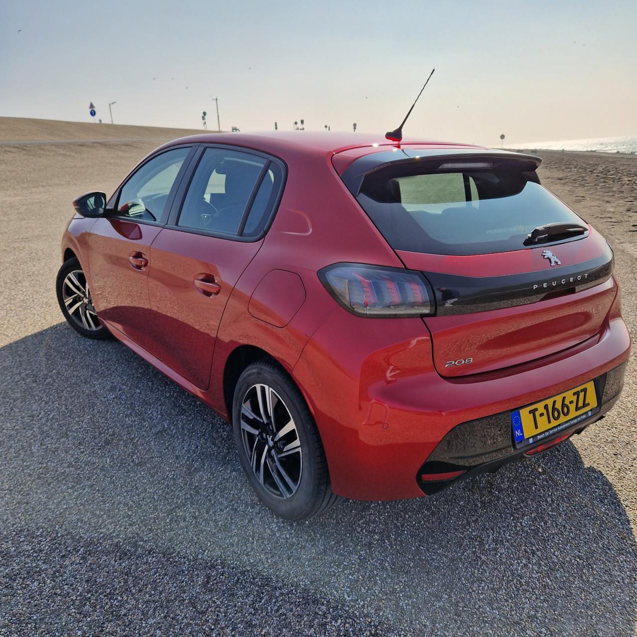 Te koop mooie peugeot 208 rood