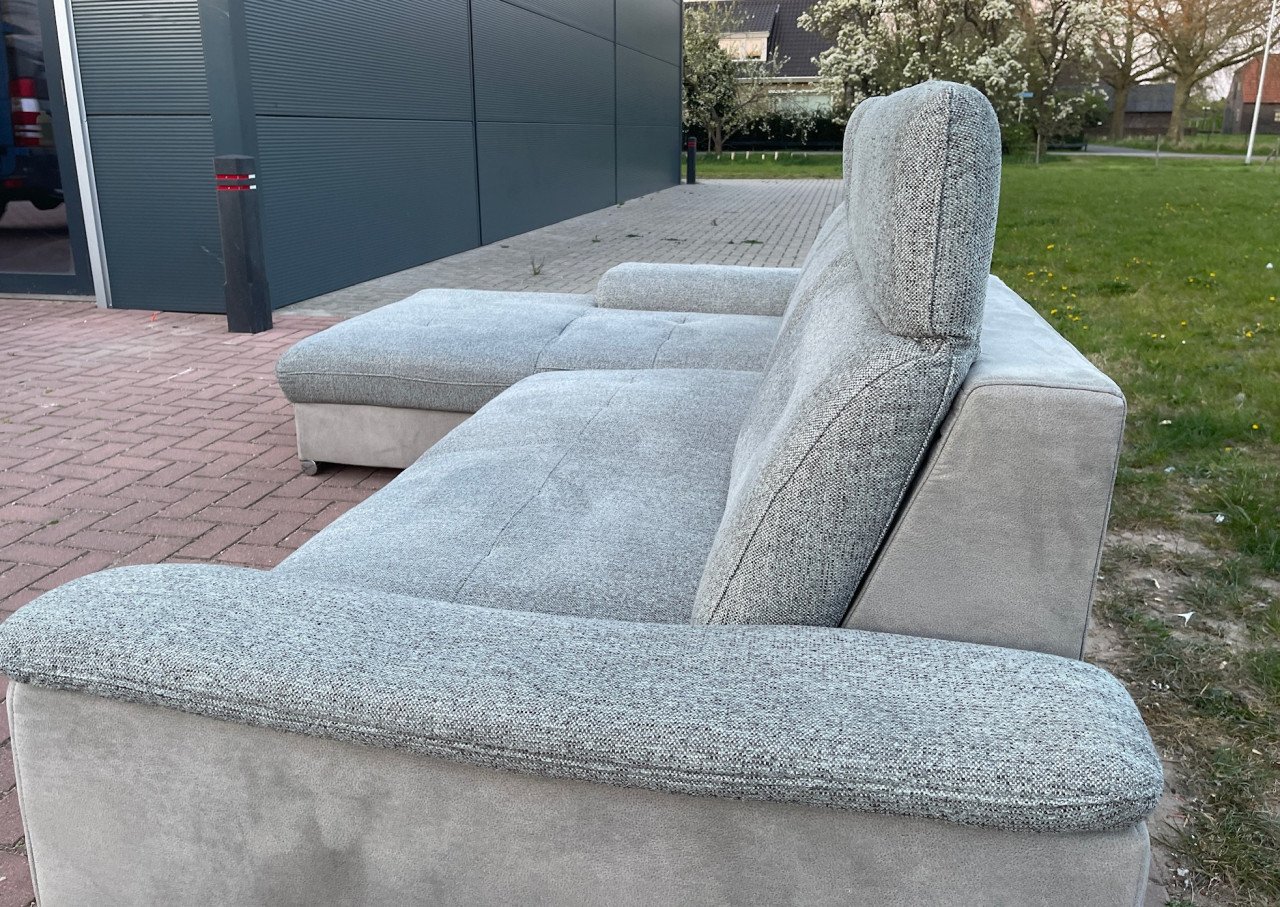 GRATIS LEVERING HEEL NL Moderne Grijs Stoffen Hoekbank + Slaapfunctie