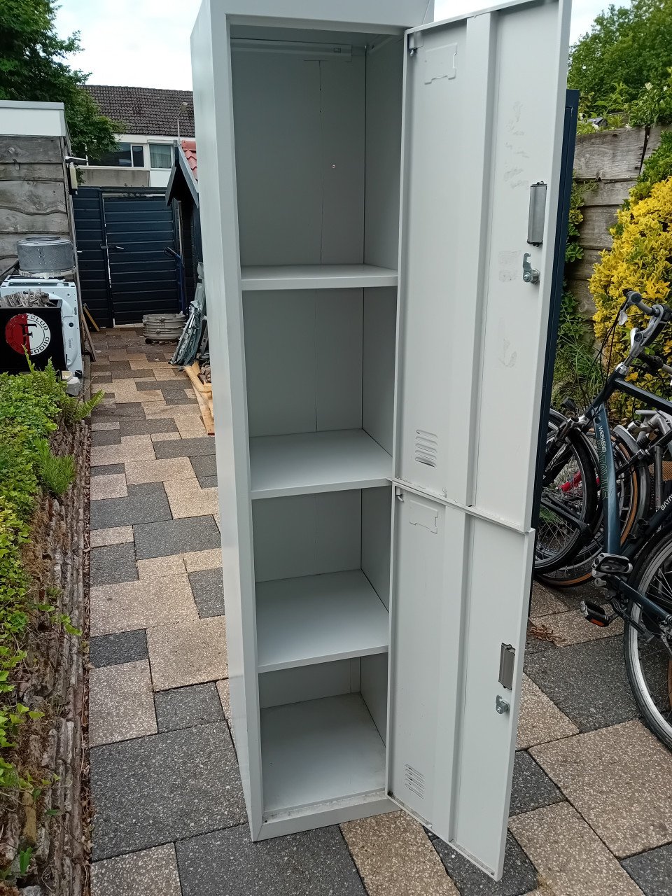 Locker kast