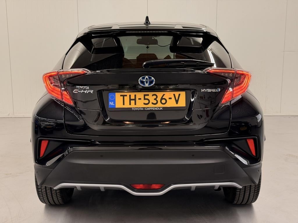 Toyota C-hr 1.8 hybrid executive