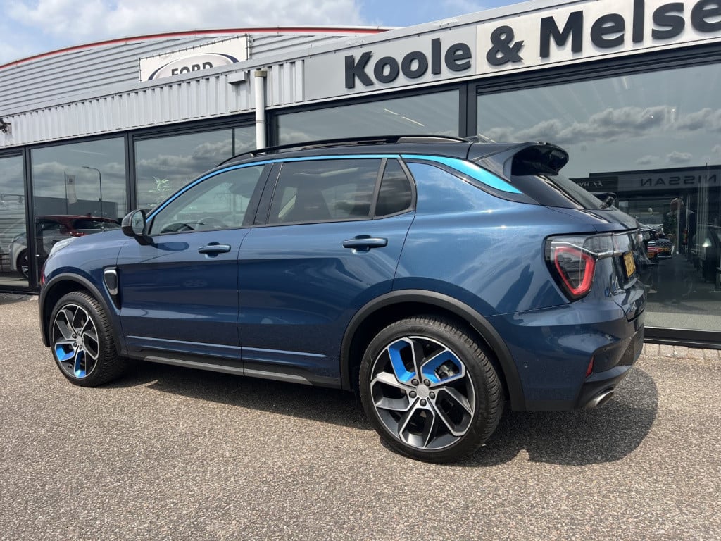 Lynk & Co 01 1.5 261pk plug in hybrid , panodak , carplay