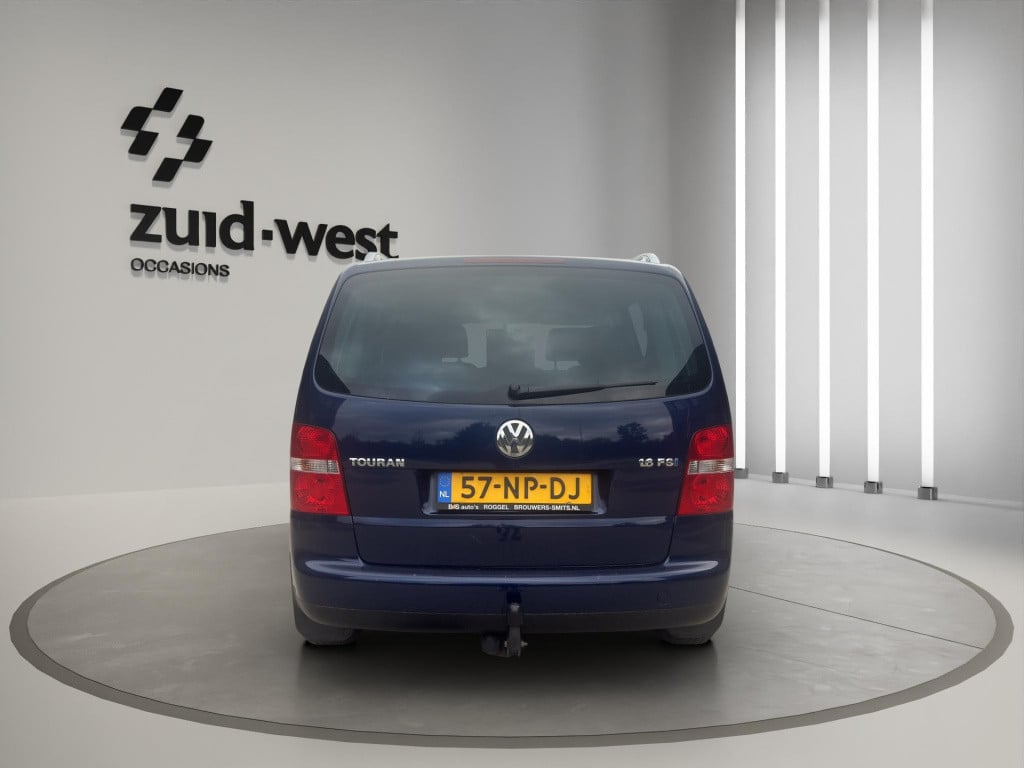 Volkswagen Touran 1.6-16v fsi highline clima cruise trekhaak