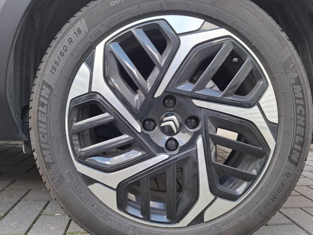 Citroen C4 130 eat8 automaat max clima/lmv/nav/cam