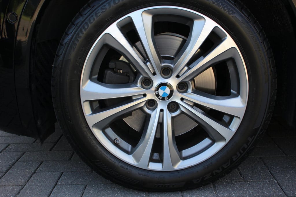 BMW X2 sdrive20i m-sport automaat. - led - elek kofferklep - headup - navi 