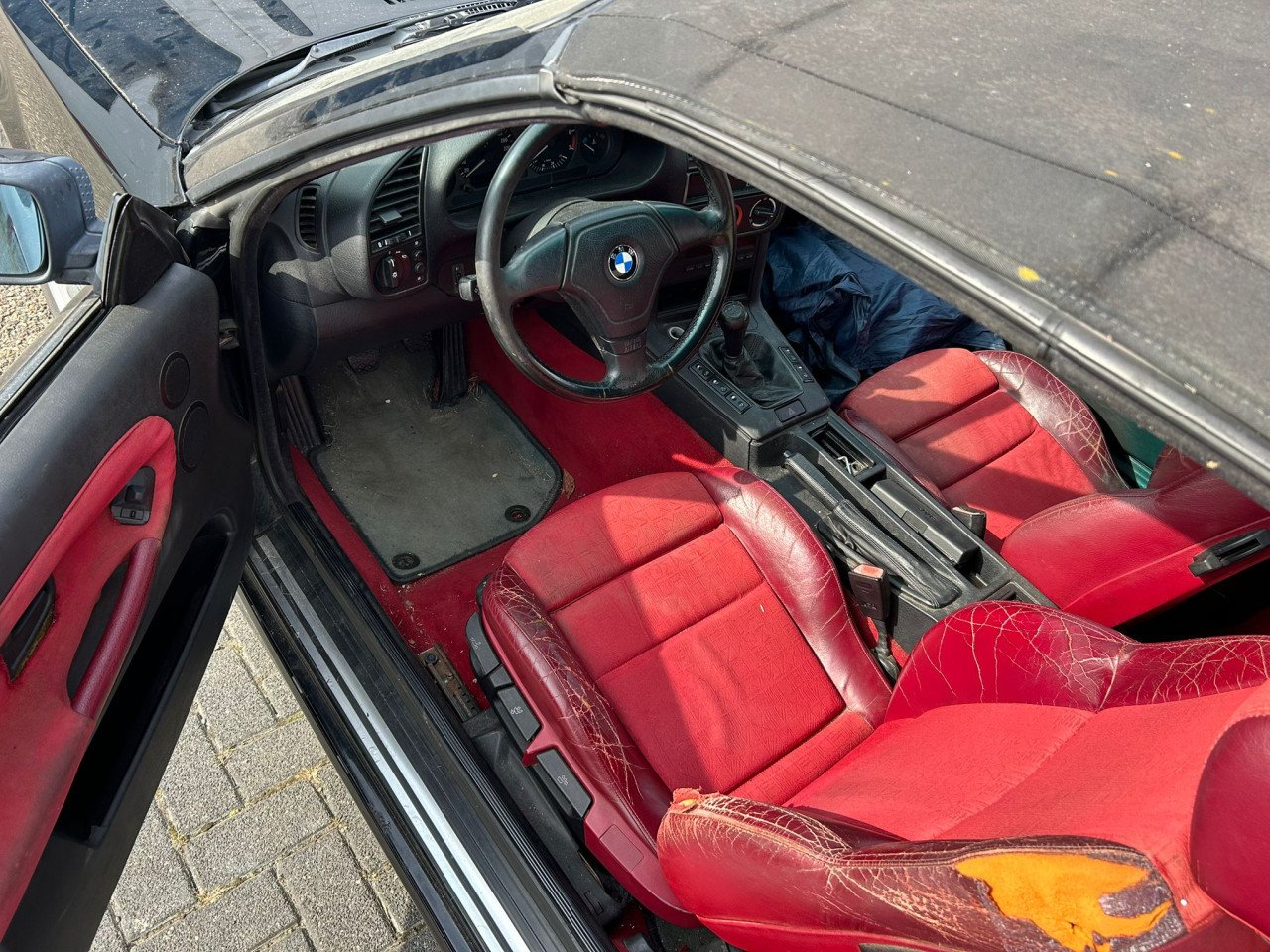 BMW 3-serie Cabrio 320i Executive OPKNAPPERTJE!