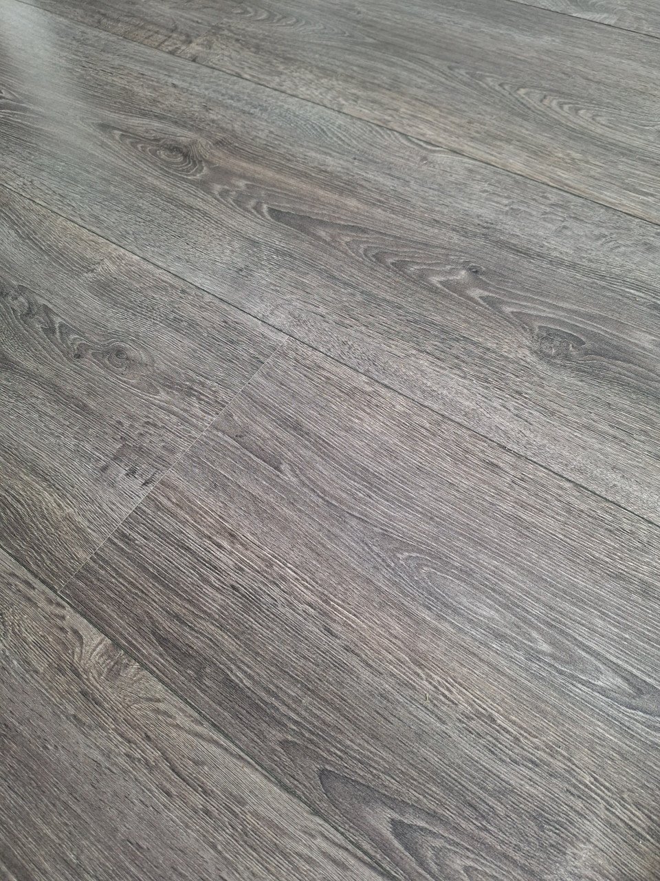 100m2 grijs kliklaminaat