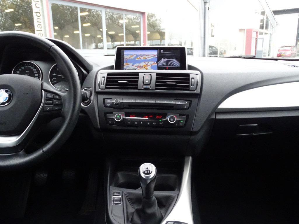 BMW 1 Serie 116i ede business | navi  bi-xenon | bluetooth