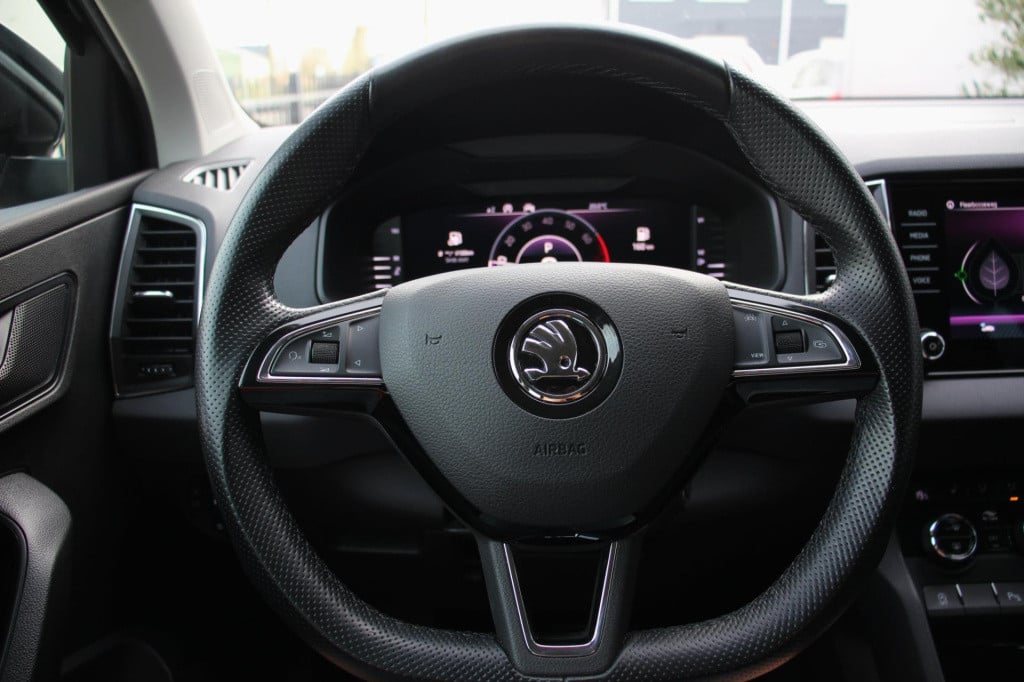 Skoda Karoq 1.5 tsi act sportline business - stoel verw - carplay - virtual