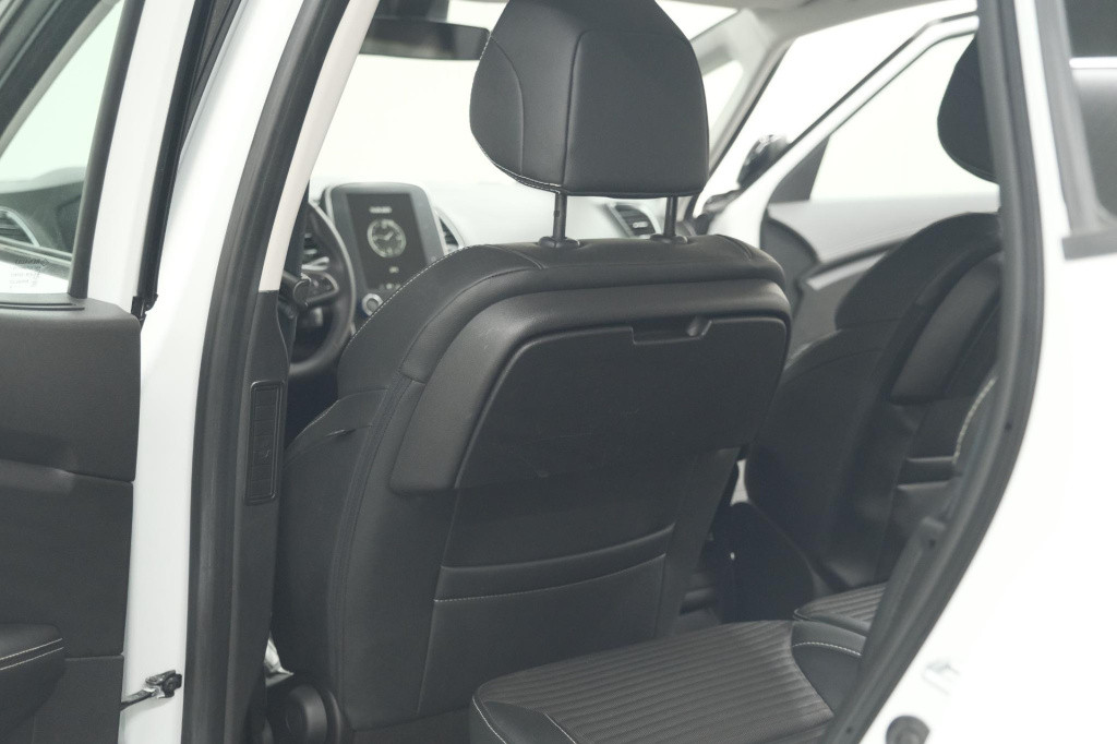 Renault Scenic tce 140 bose | trekhaak | camera | dodehoekdetectie | naviga
