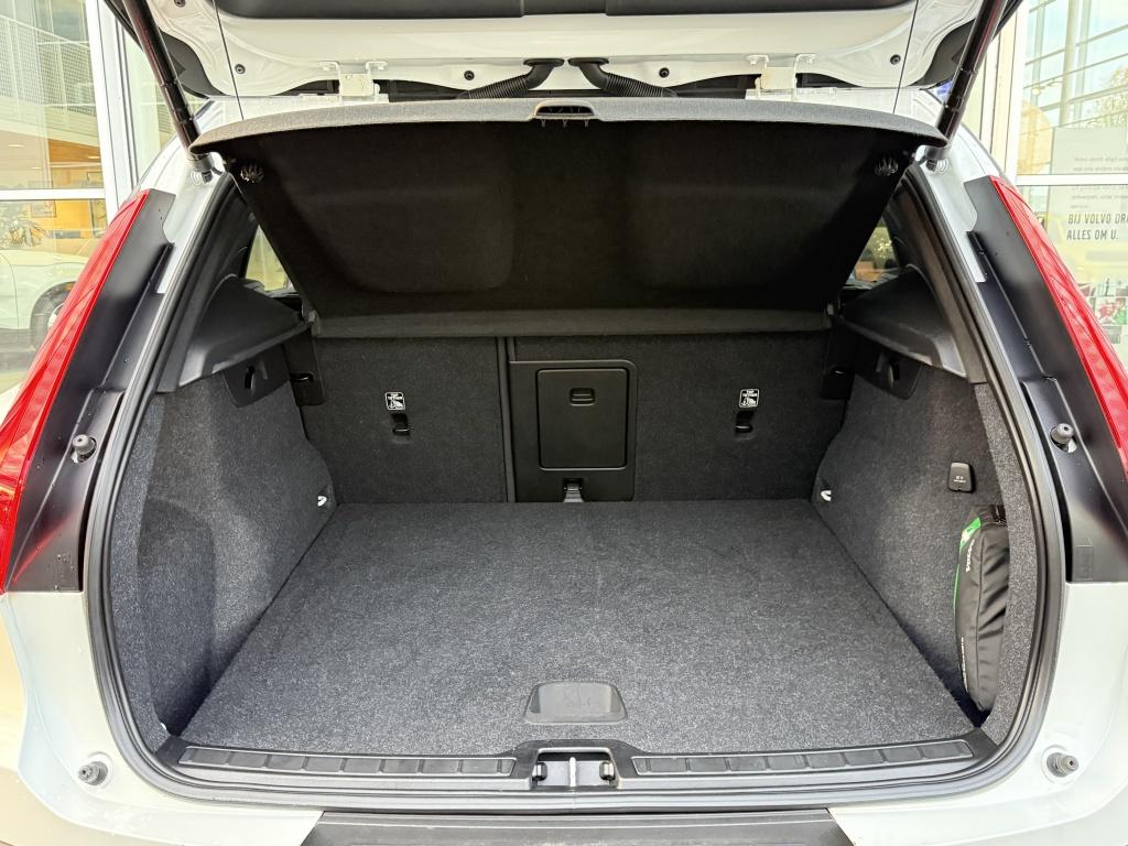 Volvo XC40 t5 262pk recharge ultimate dark| full options !!