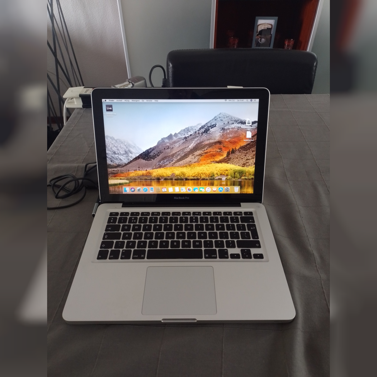 Macbook Pro-i7-SSD- met lader