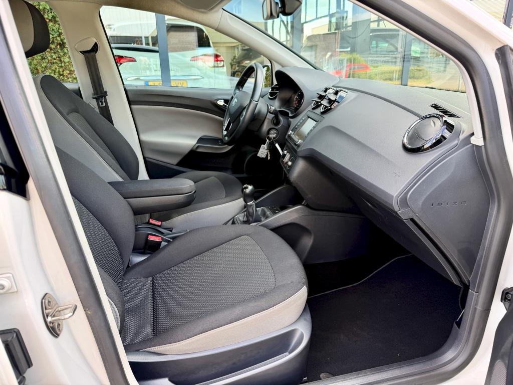 Seat Ibiza 1.0 ecotsi style connect airco navi cruise