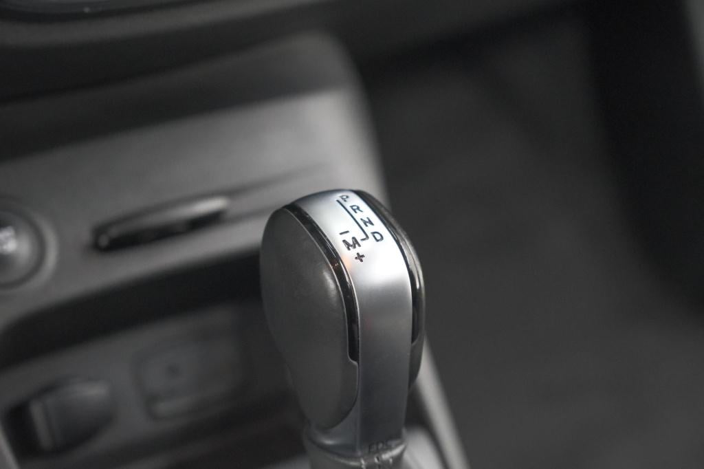 Renault Captur tce 150 edc intens | trekhaak | camera | dodehoekdetectie | 