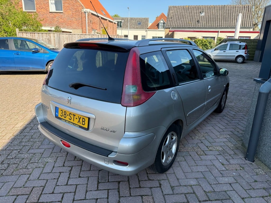 Peugeot 206 1.4 air-line 3
