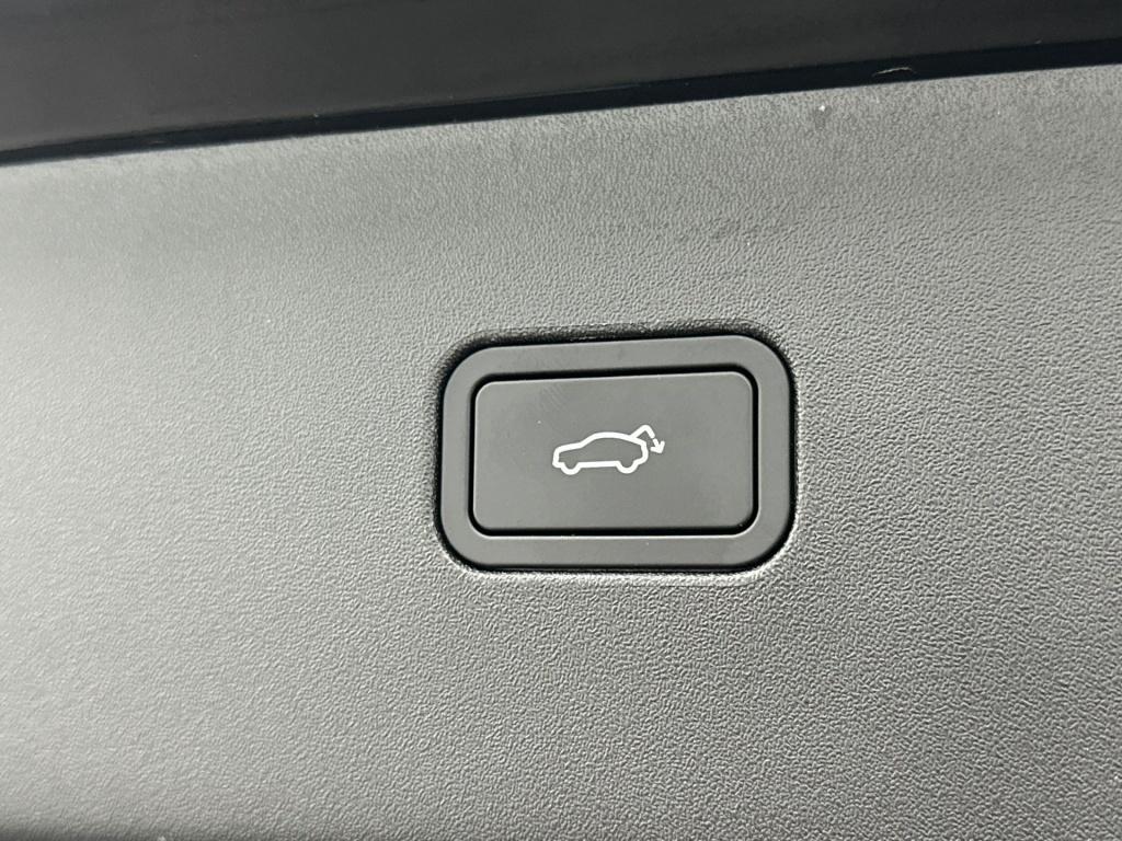 Volvo Ex30 p5 long range ultra black edition
