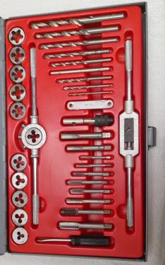 Doos tap en snij gereedschap.