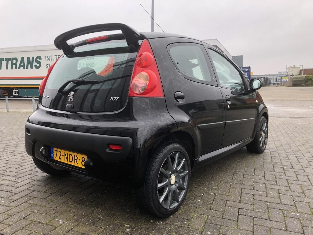 Peugeot 107 1.0-12v urban move 1e eigenaar